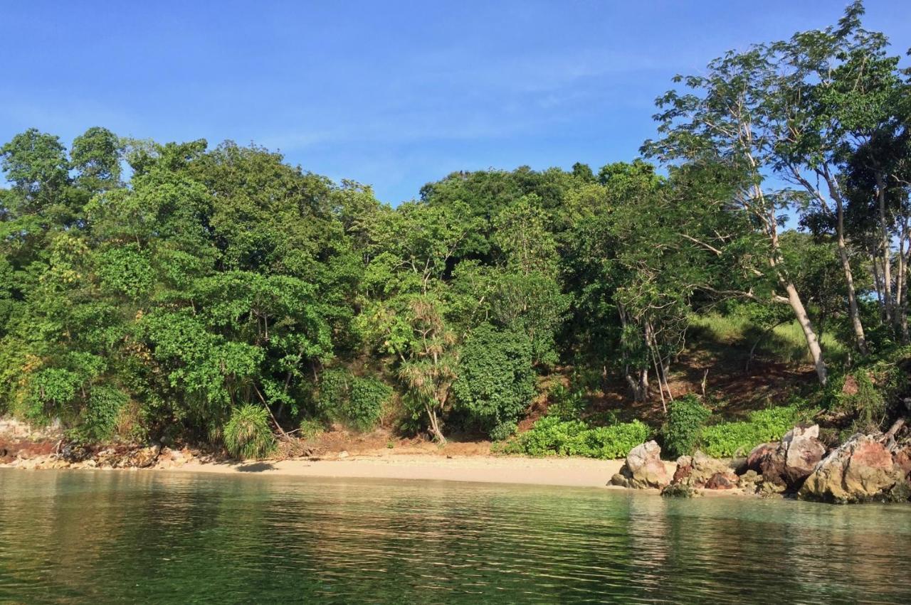 Nomad Divers Bangka Likupang Exteriör bild