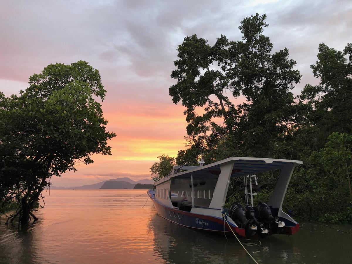 Nomad Divers Bangka Likupang Exteriör bild